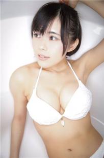 电影《当着丈夫的面被欺负》日语在